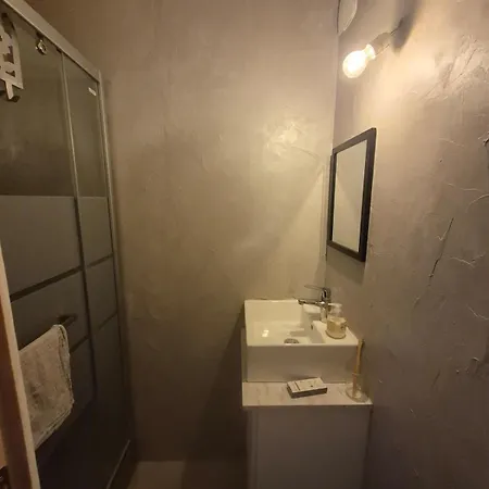 4 Bedroom House Holiday home Semussac