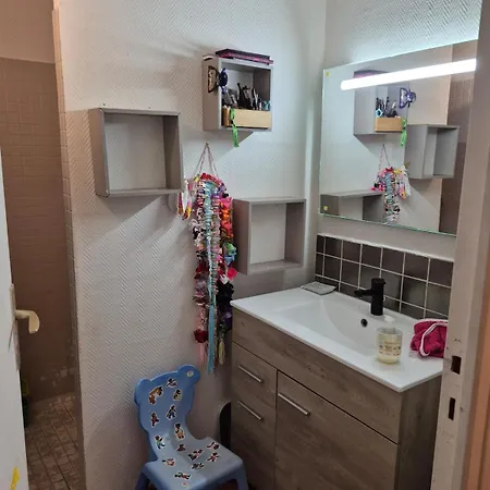 4 Bedroom House Semussac